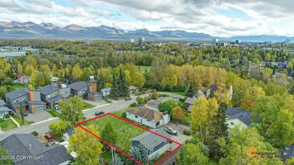 1556 G Street, Anchorage, AK 99501