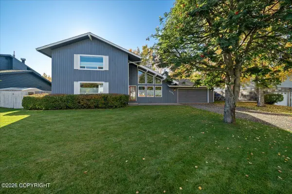2084 Arlington Drive, Anchorage, AK 99517