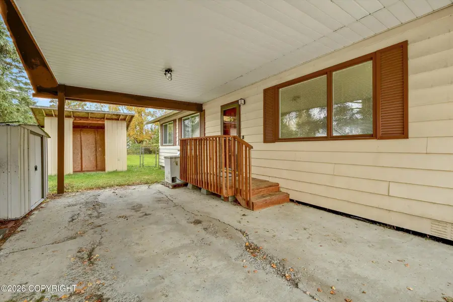 5933 E 22nd Avenue, Anchorage, AK 99504 - #3