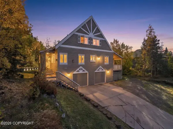15711 Stanwood Circle, Anchorage, AK 99516