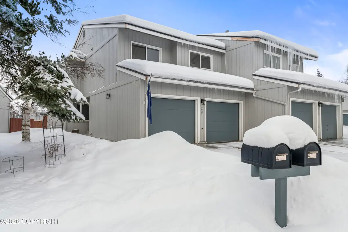1913 Parkview Circle, Anchorage, AK 99501 - #1