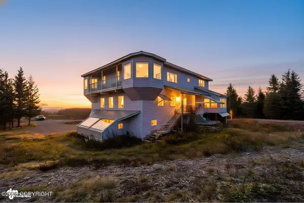 65265 Knob Hill Road, Anchor Point, AK 99556