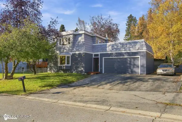 2001 Blue Grass Circle, Anchorage, AK 99502