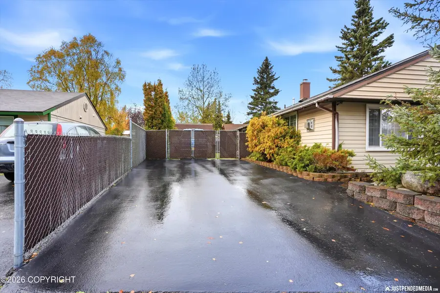 2132 Sunrise Drive, Anchorage, AK 99508 - #3