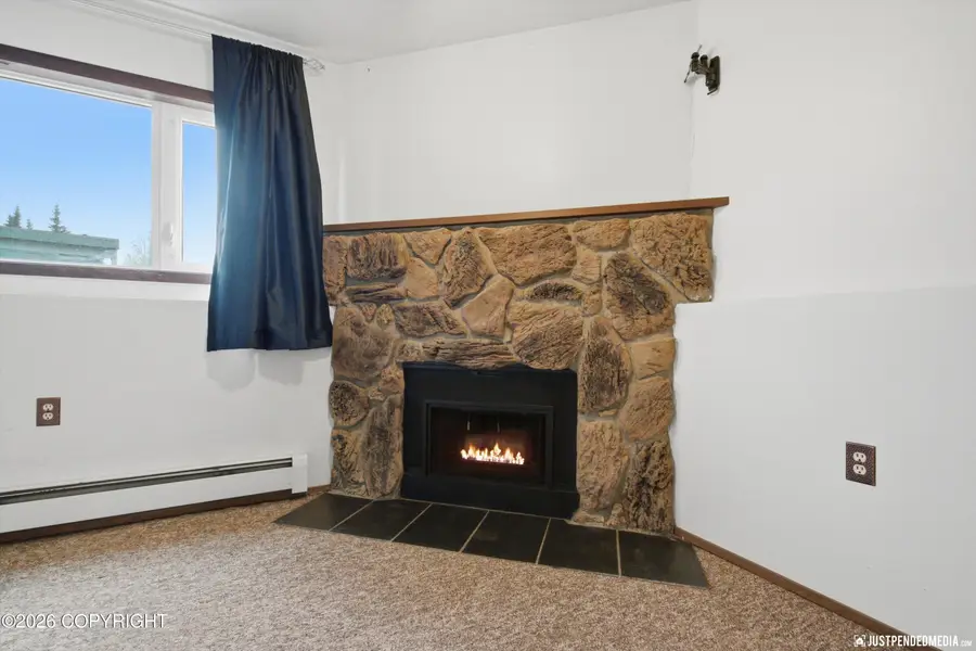 231 Mccarrey Street #1, Anchorage, AK 99508 - #3