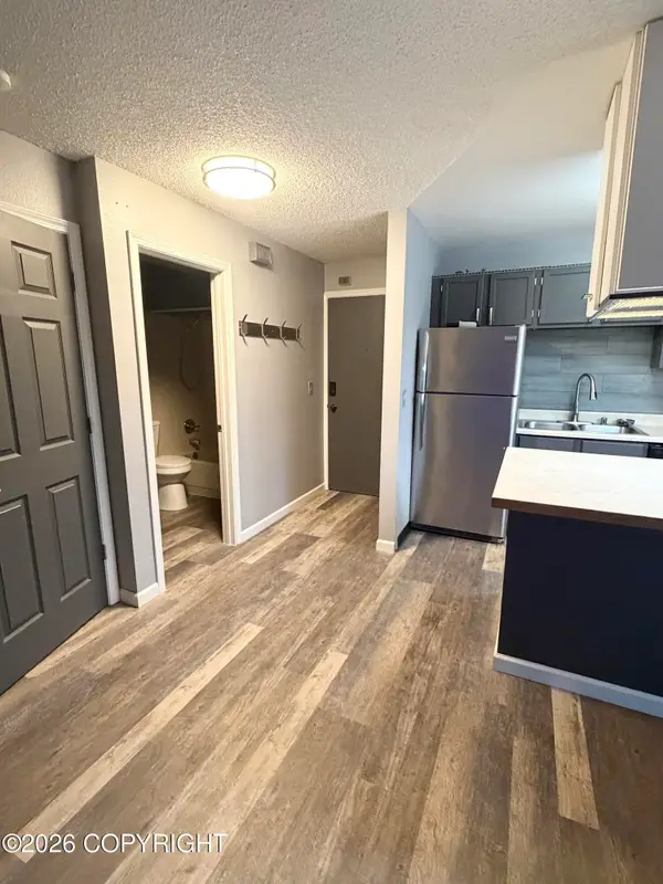 2210 Sentry Drive #B-12, Anchorage, AK 99507