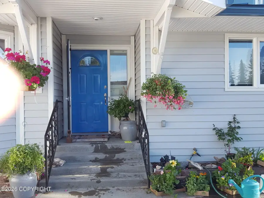 247 W Katmai Avenue, Soldotna, AK 99669 - #2
