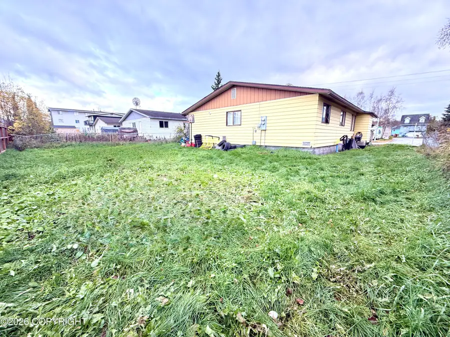 5419 E 4th Avenue Avenue, Anchorage, AK 99508 - #3