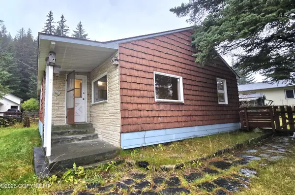 1705 Phoenix Road, Seward, AK 99664