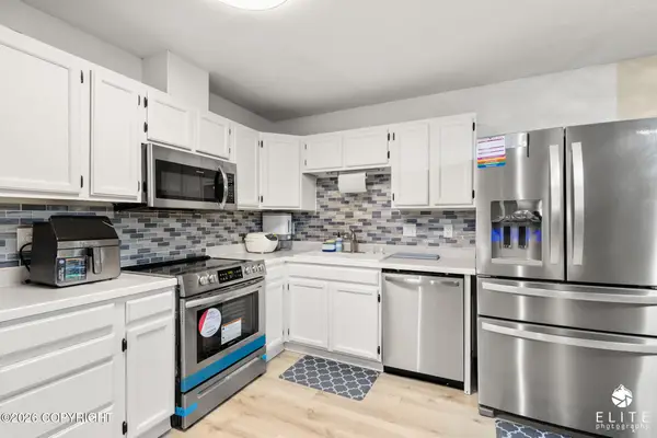 685 King Arthur Circle #D5, Anchorage, AK 99518