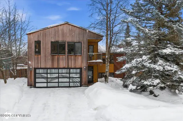 2627 Karluk Street, Anchorage, AK 99508