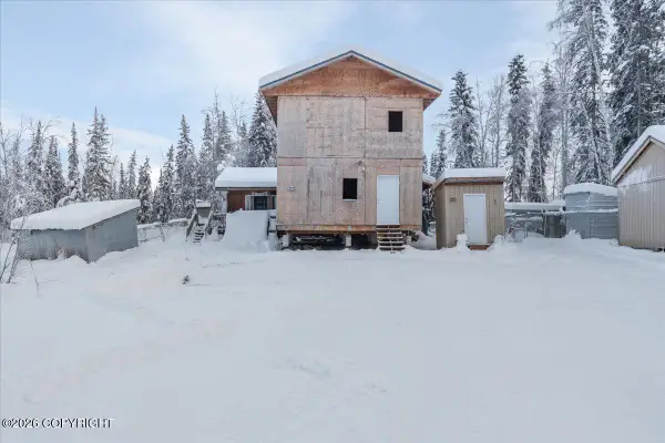 1066 Propwash Drive, Fairbanks, AK 99709