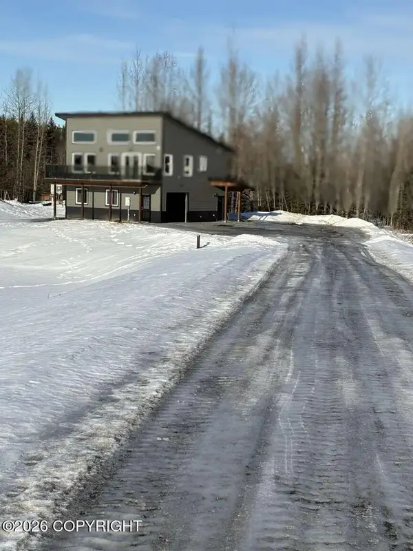 34634 N Fork Road, Anchor Point, AK 99556