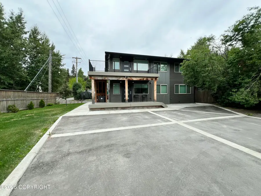 511 W 17th Avenue, Anchorage, AK 99501 - #2