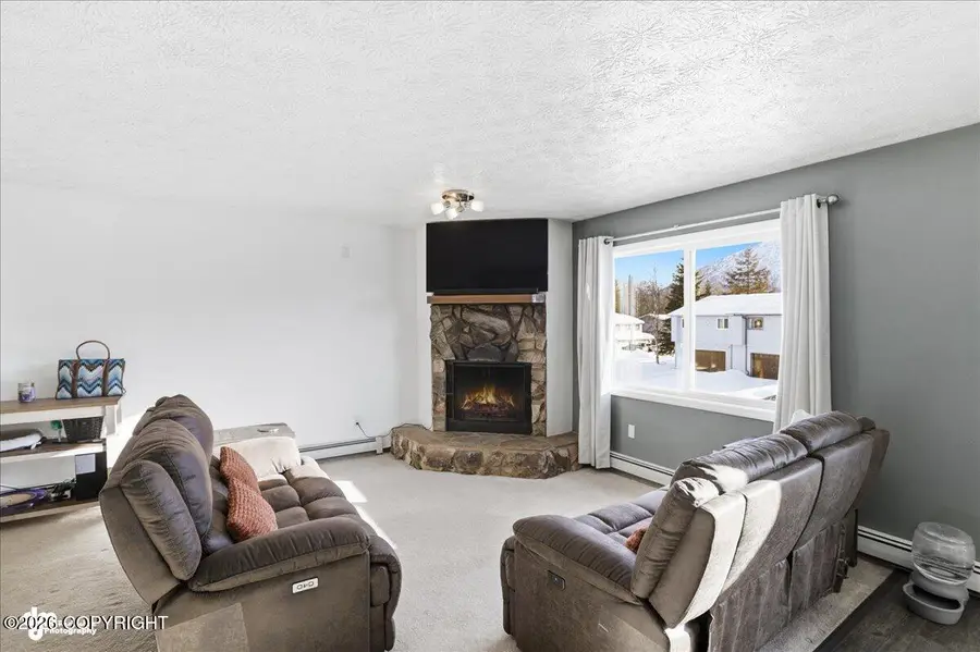 18643 N Lowrie Loop, Eagle River, AK 99577 - #3