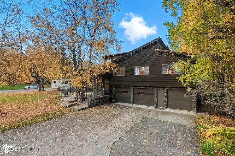 6237 E 34th Avenue, Anchorage, AK 99504 - #2