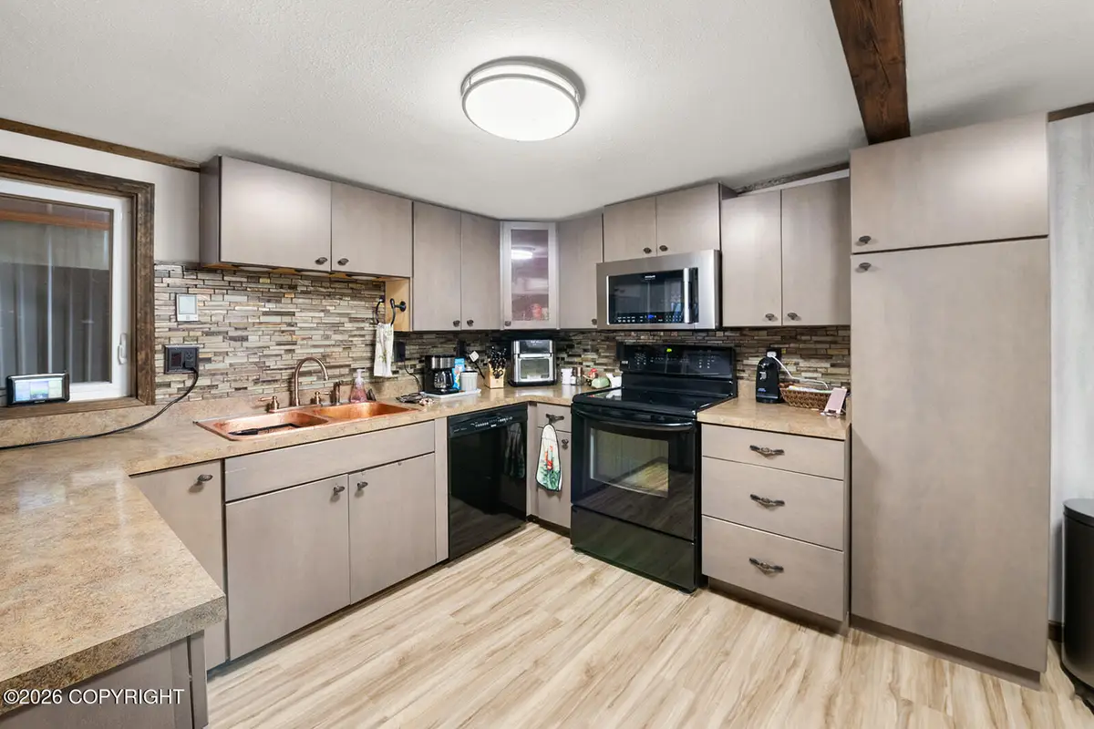 21315 Scenic Drive, Chugiak, AK 99567 - #1