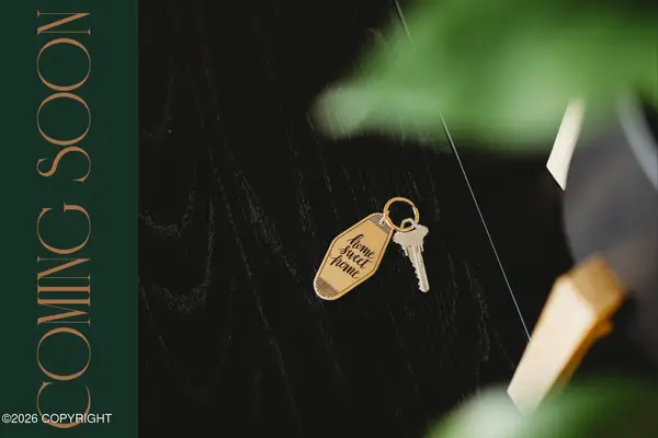 426 N Bragaw Street, Anchorage, AK 99508