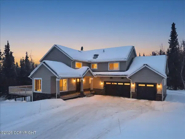 5345 Heritage Heights Drive, Anchorage, AK 99516