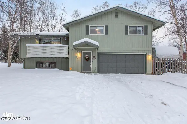 13730 Sunset View Street, Anchorage, AK 99516