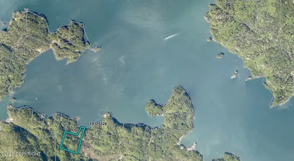 000 Bear Cove, Homer, AK 99603