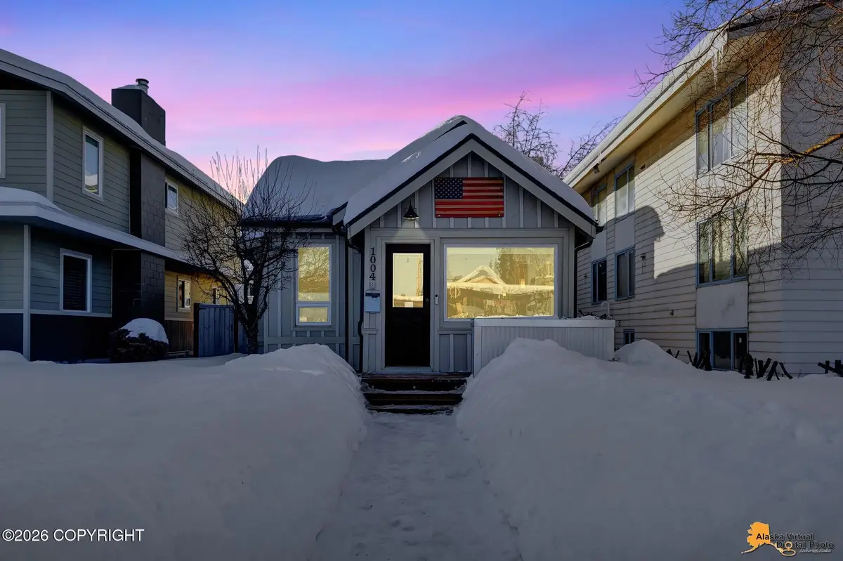 1004 W 11th Avenue, Anchorage, AK 99501 - #1