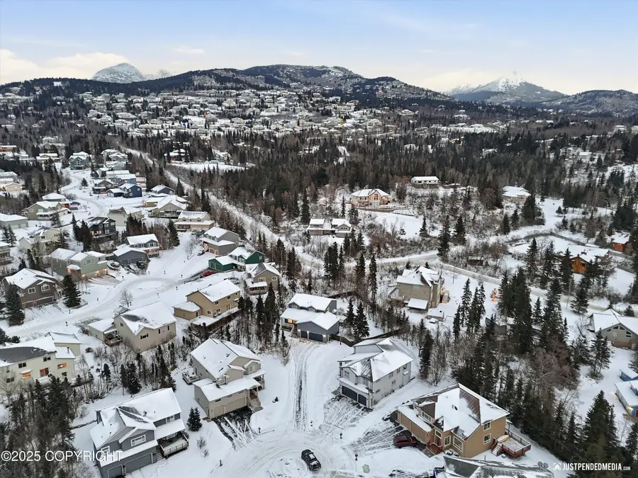 16339 Headlands Circle, Anchorage, AK 99516 - Image #3