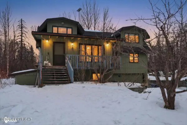 4301 N Farm Loop, Palmer, AK 99645