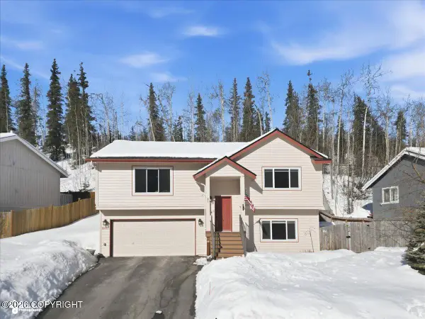19311 Trail Bay Drive, Eagle River, AK 99577