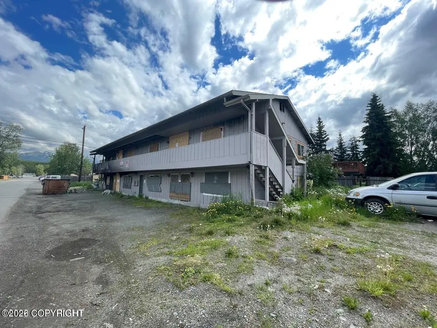 5242 E 26th Avenue, Anchorage, AK 99508 - #2