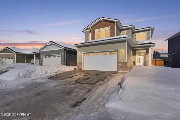 8657 Dry Creek Loop, Anchorage, AK 99502