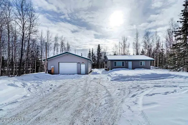 6630 W Beverly Lake Road, Wasilla, AK 99623
