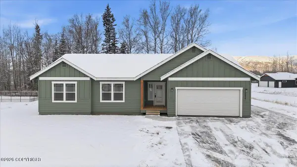 8492 E Eagle View Circle, Wasilla, AK 99654