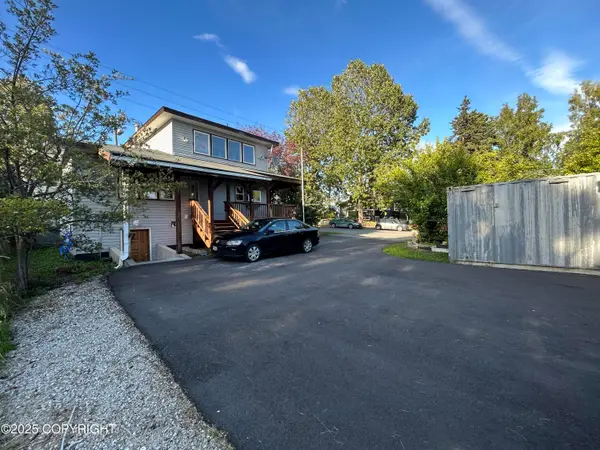 1030 Denali Street, Anchorage, AK 99501