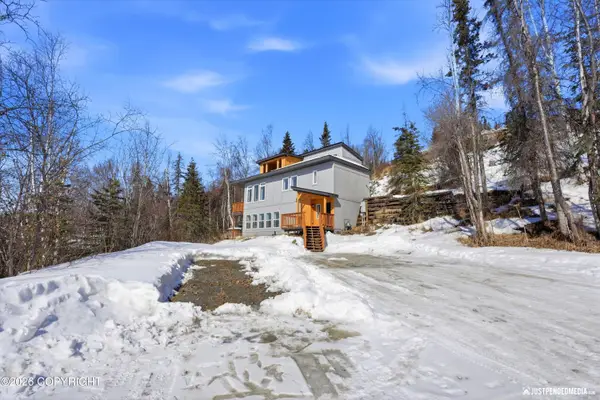 19031 Upper Mccrary Road, Eagle River, AK 99577