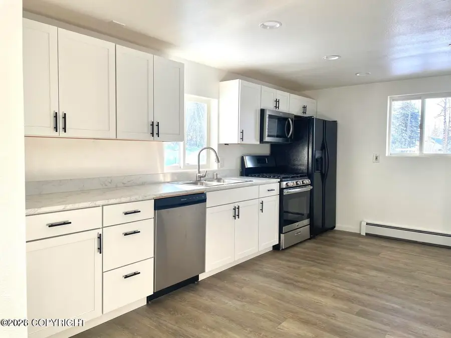 727/731 N Day Road, Wasilla, AK 99623 - #2