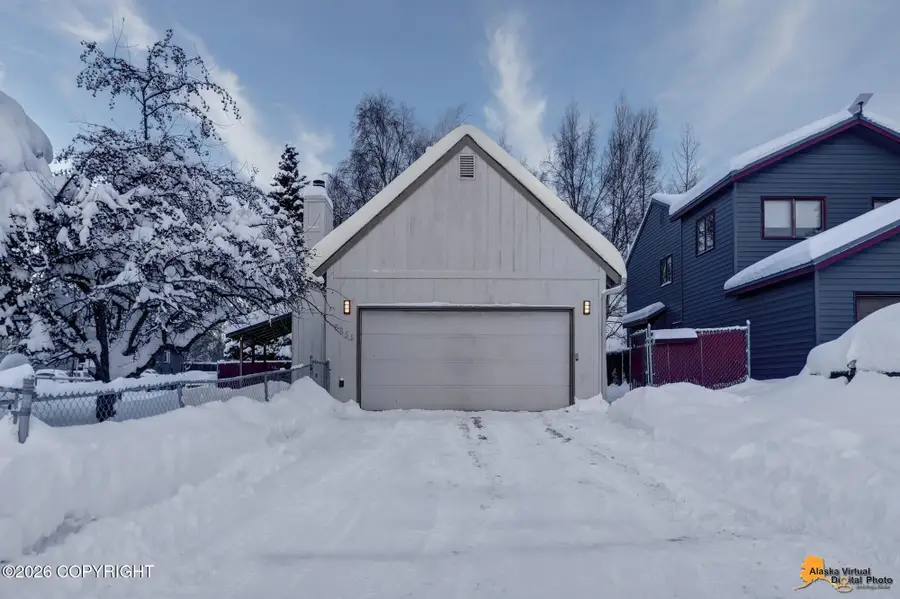 6851 Cranberry Street, Anchorage, AK 99502 - Image #2