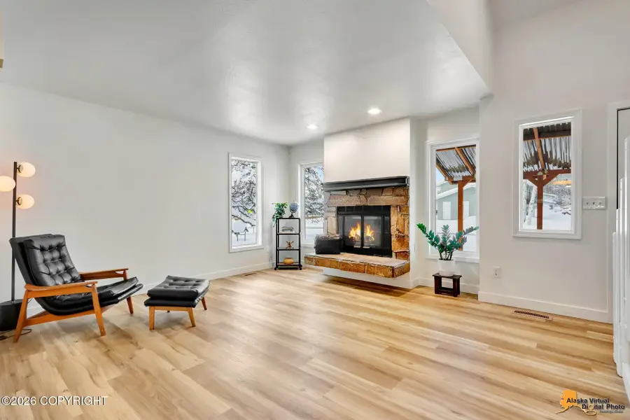 6851 Cranberry Street, Anchorage, AK 99502 - Image #3