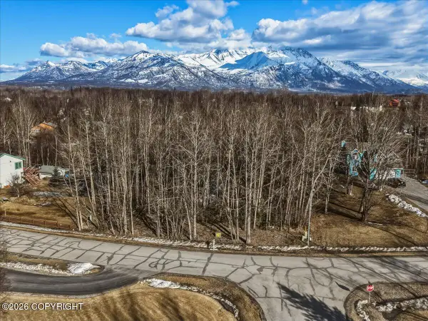 2105 N Kentucky Derby Drive, Palmer, AK 99645