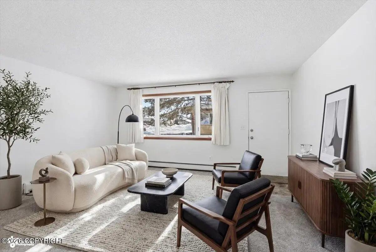 1806 Thunderbird Place, Anchorage, AK 99508 - #1