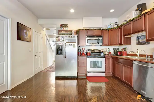 4586 Campbell Park Loop #32, Anchorage, AK 99507