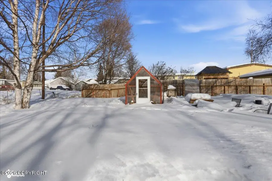 1007 W 40th Avenue, Anchorage, AK 99503 - #2