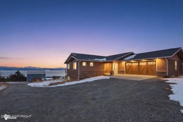 360 Paintbrush Street, Homer, AK 99603