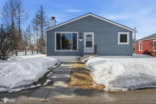 1428 Latouche Street, Anchorage, AK 99501