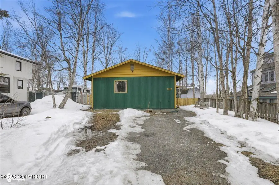 8222 Seacliff Street, Anchorage, AK 99502 - #2