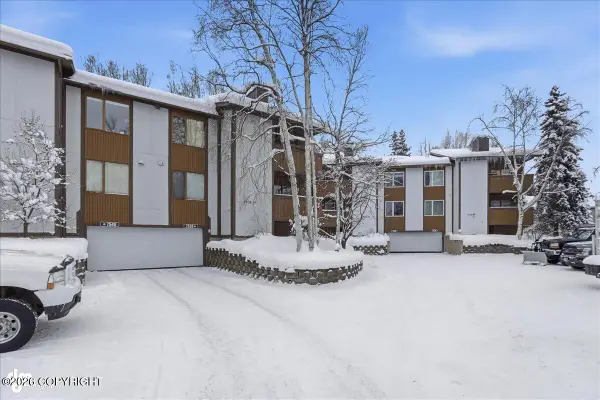 7538 Foxridge Way #8H, Anchorage, AK 99518