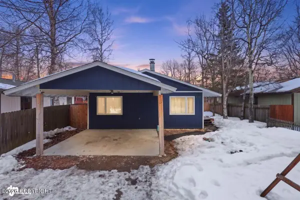 8325 Seaview Street, Anchorage, AK 99502