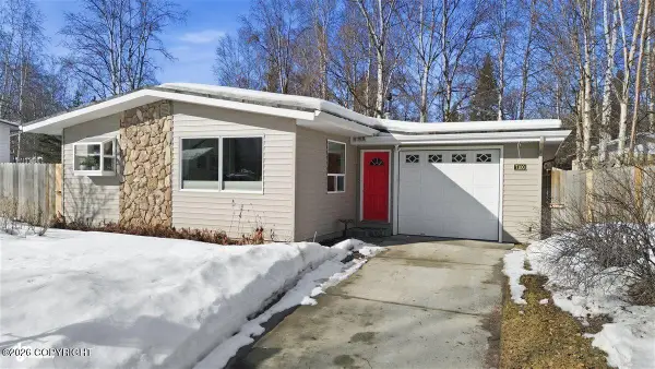 7100 Foothill Drive, Anchorage, AK 99504