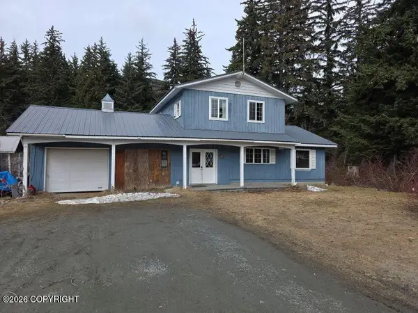 862 Spruce Grove Road, Haines, AK 99827
