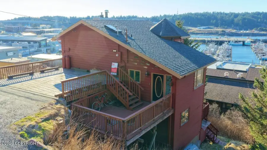 211 W Hillcrest Avenue, Kodiak, AK 99615 - #2